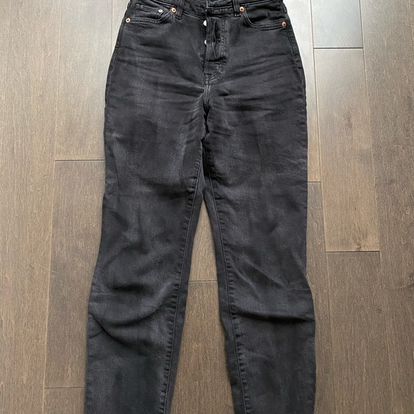 H&M ultra high waisted mom jeans - Picture 2 of 5